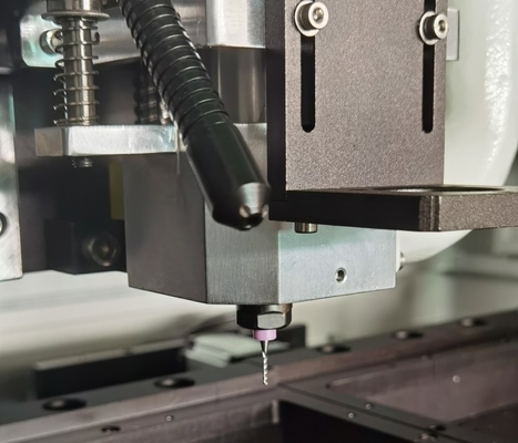 Αυτόματη μηχανή Depaneling δρομολογητών PCB αξόνων W1650mm KAVO με τις κάμερες CCD