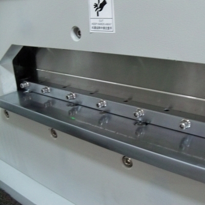 Μηχανή κοπής PCB V-Cut 450mm PCBA, FR4, LED linght bar, Alum board
