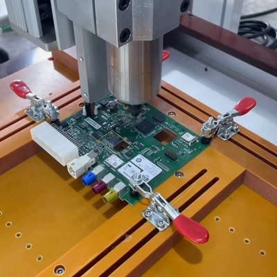 220V Desktop PCB Router Machine 650mm X 450mm Εργασιακή περιοχή