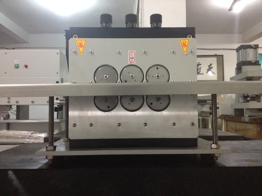 Απεριόριστο μήκος PCB Depanelizer V Cut Separator με το κόψιμο της πλακέτας αλουμινίου πολύ καλά