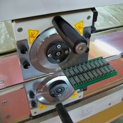 Διαχωριστής PCB για κινητά ηλεκτρονικά με γραμμικές και κυκλικές λεπίδες από χάλυβα