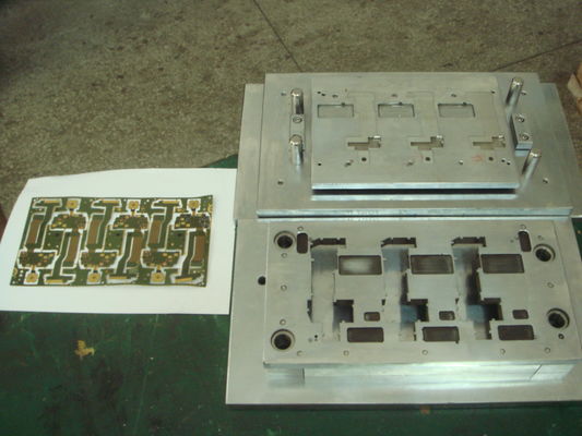 30T Punching PCB τρυπών μετάλλων η μηχανή με προσαρμόζει το εργαλείο κύβων
