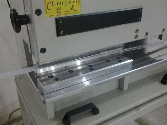 Μηχανή κοπής PCB V για υπόστρωμα αλουμινίου 220V RUV Πνευματική