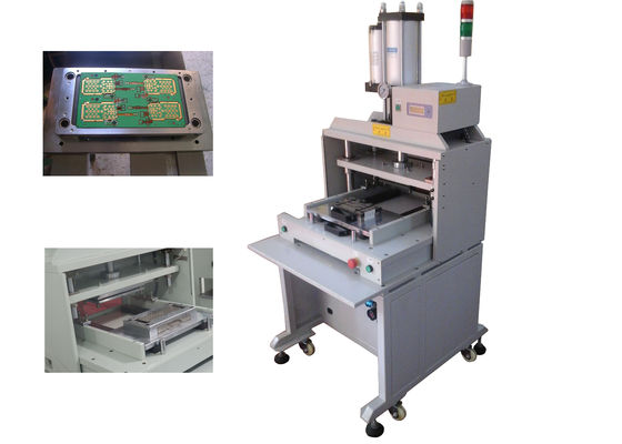 30T Punching PCB τρυπών μετάλλων η μηχανή με προσαρμόζει το εργαλείο κύβων
